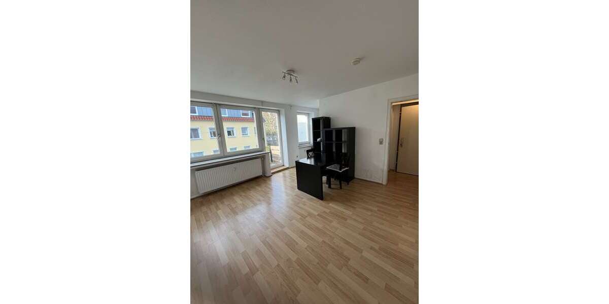 Etagenwohnung Bremerhaven Mitte - 1 Zimmer, 24 m&sup2;, 240&euro; | Angebot:24405833