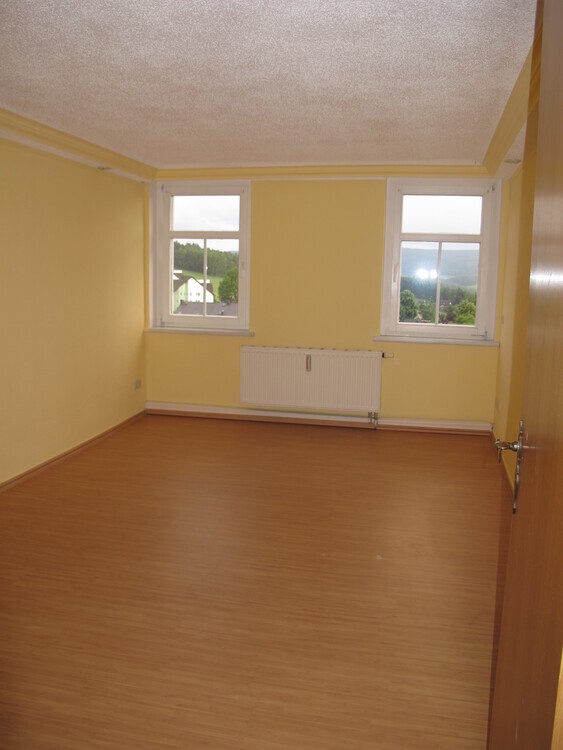 Drei-Zimmer-DachWohnung in ruhiger Lage mit guter Fernsicht