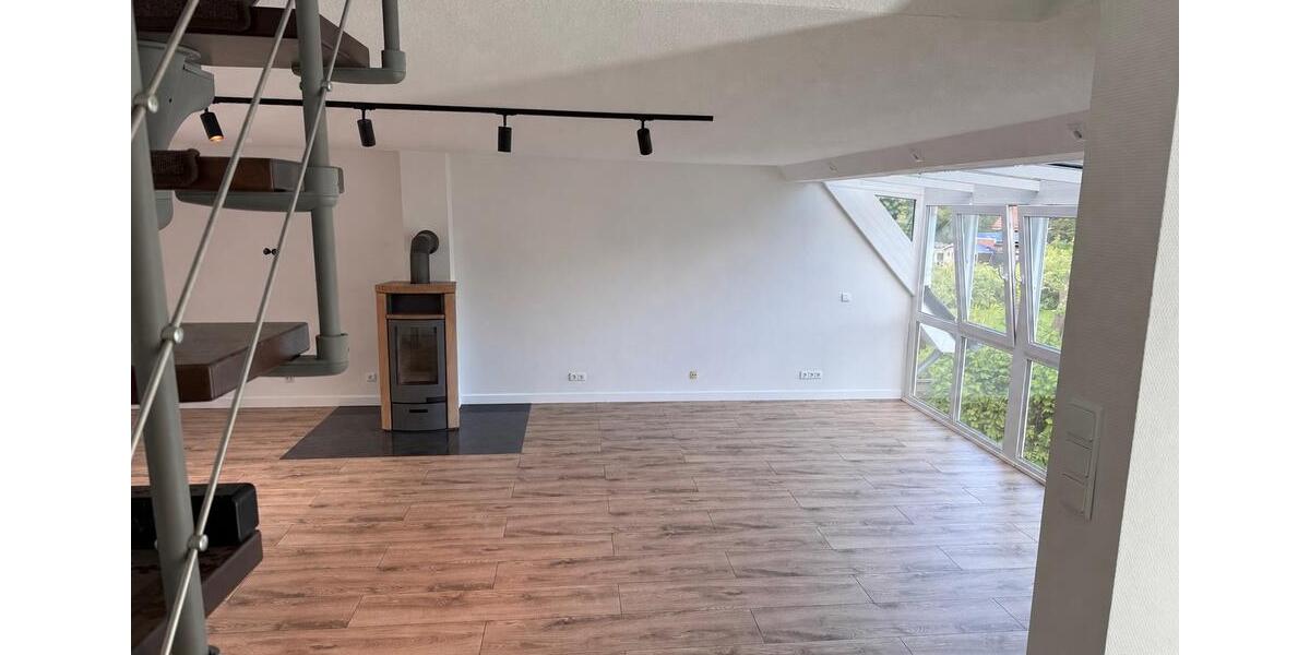 Dachgeschoßwohnung Wilhelmshaven Aldenburg - 3 Zimmer, 98 m&sup2;, 860&euro; | Angebot:26610300