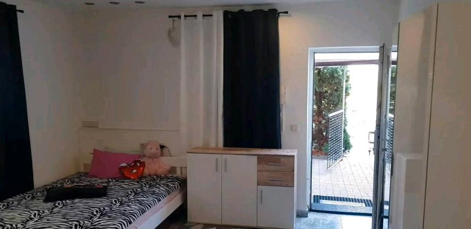Erdgeschoßwohnung Weinstadt - 1 Zimmer, 30 m&sup2;, 690&euro; | Angebot:26693289