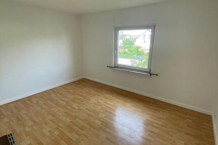 Großes, helles WG-Zimmer in Erbenheim – ab 01.11., unbefristet zimmer