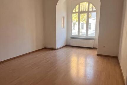 Großzügige 4-Raum Wohnung im 2.OG mit Balkon und Tageslichtbad 4 zimmer