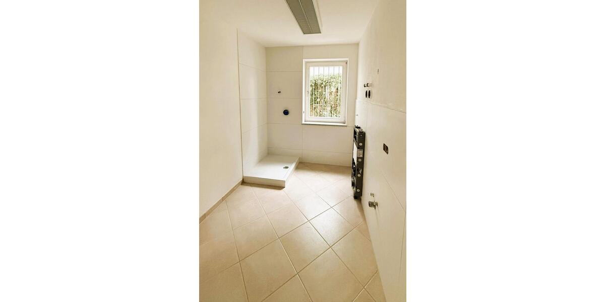 Etagenwohnung Dillingen an der Donau - 2 Zimmer, 90 m&sup2;, 950&euro; | Angebot:26013953