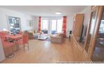 Gut ausgestattet und möbliert mit Balkon sowie TG-Stellplatz für 3-12 Monate im Rieselfeld zimmer