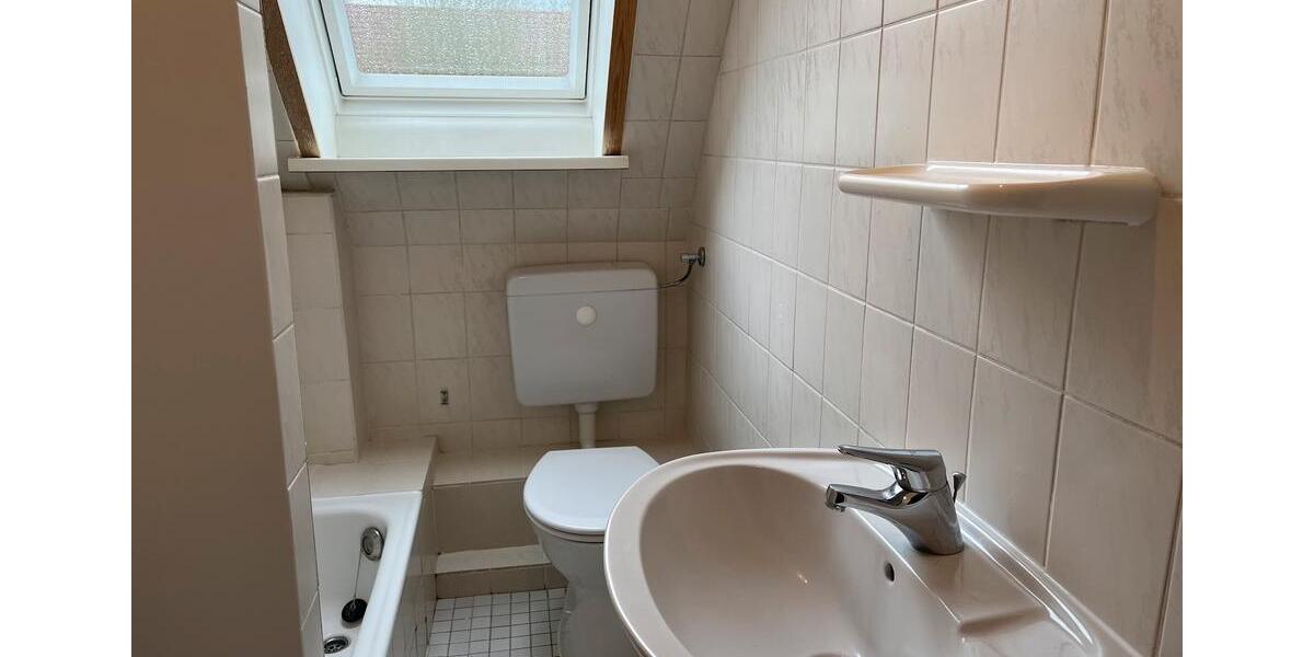 Dachgeschoßwohnung Kiel Neumühlen-Dietrichsdorf - 2.5 Zimmer, 51 m&sup2;, 539&euro; | Angebot:25979447