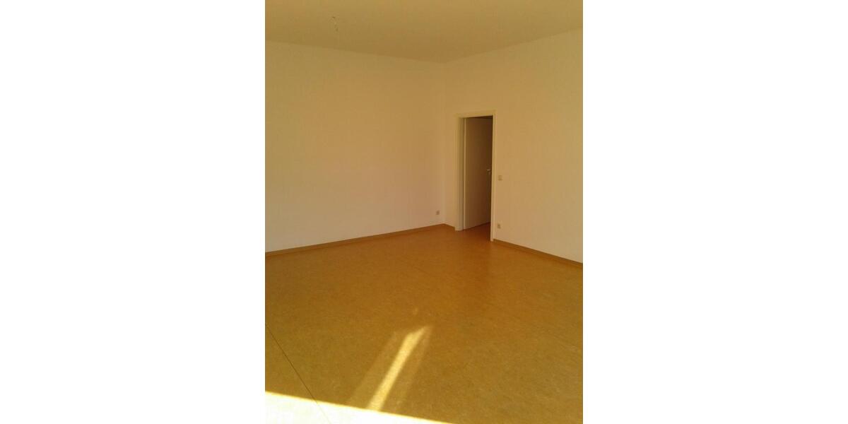 Etagenwohnung Großenhain - 3 Zimmer, 104 m&sup2;, 575&euro; | Angebot:25869648