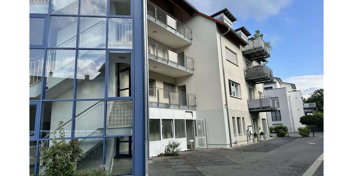 Etagenwohnung Bad Neustadt an der Saale Altstadt - 2 Zimmer, 93 m&sup2;, 725&euro; | Angebot:27161162