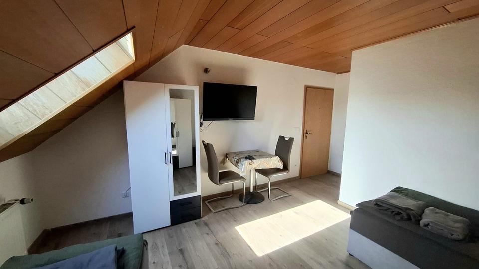 Dachgeschoßwohnung Neunburg vorm Wald - 4 Zimmer, 140 m&sup2;, 240&euro; | Angebot:25975839