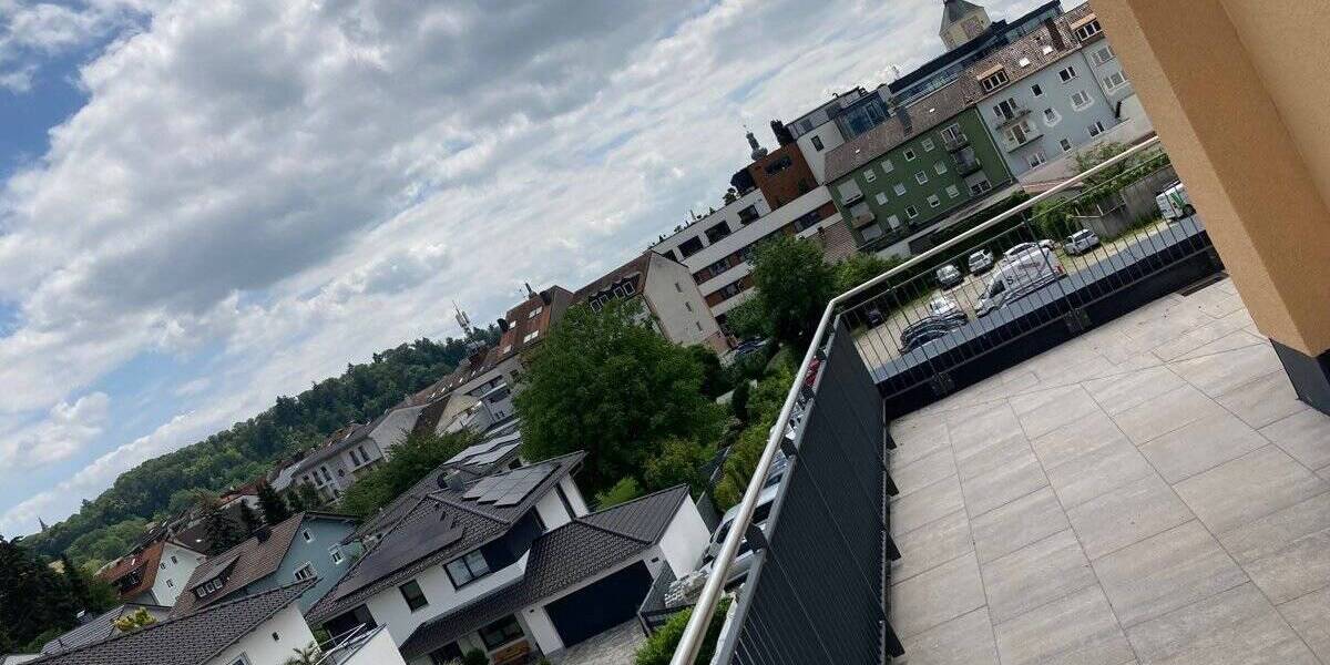 Etagenwohnung Deggendorf - 3 Zimmer, 112 m&sup2;, 1.970&euro; | Angebot:25690401