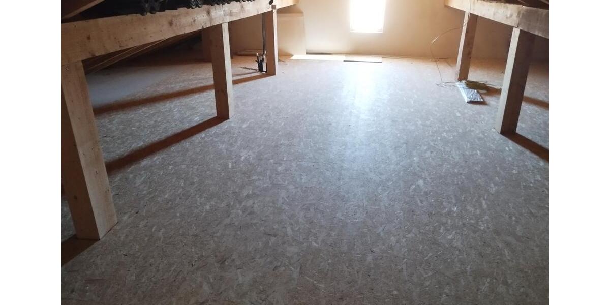 Lagerraum, Speicher, ideal für Karton zimmer