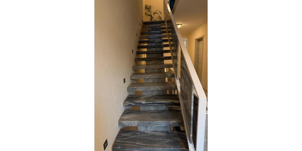 Etagenwohnung Saarbrücken Neue Bremm - 4 Zimmer, 160 m&sup2;, 2.400&euro; | Angebot:26023054