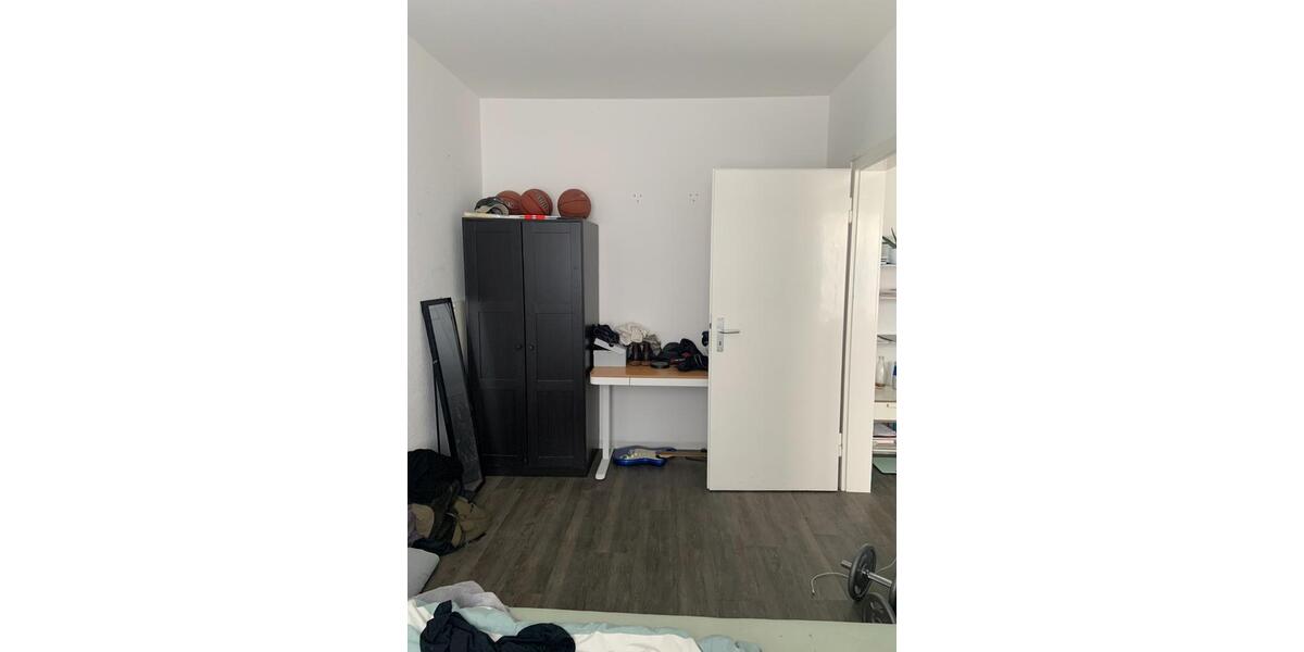 Etagenwohnung Kassel Südstadt - 1 Zimmer, 21 m&sup2;, 335&euro; | Angebot:24778812