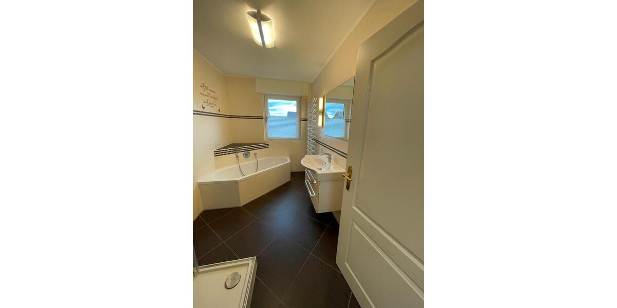 Hochparterre Koblenz Bubenheim - 4 Zimmer, 112 m&sup2;, 1.400&euro; | Angebot:26226531