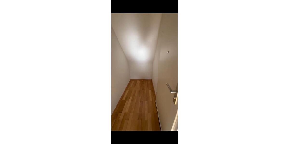 Dachgeschoßwohnung Bühl - 3 Zimmer, 67 m&sup2;, 950&euro; | Angebot:26032182