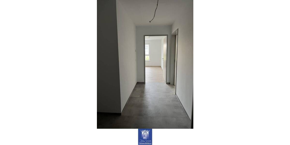 Etagenwohnung Arnsdorf - 2 Zimmer, 72 m&sup2;, 730&euro; | Angebot:25709062