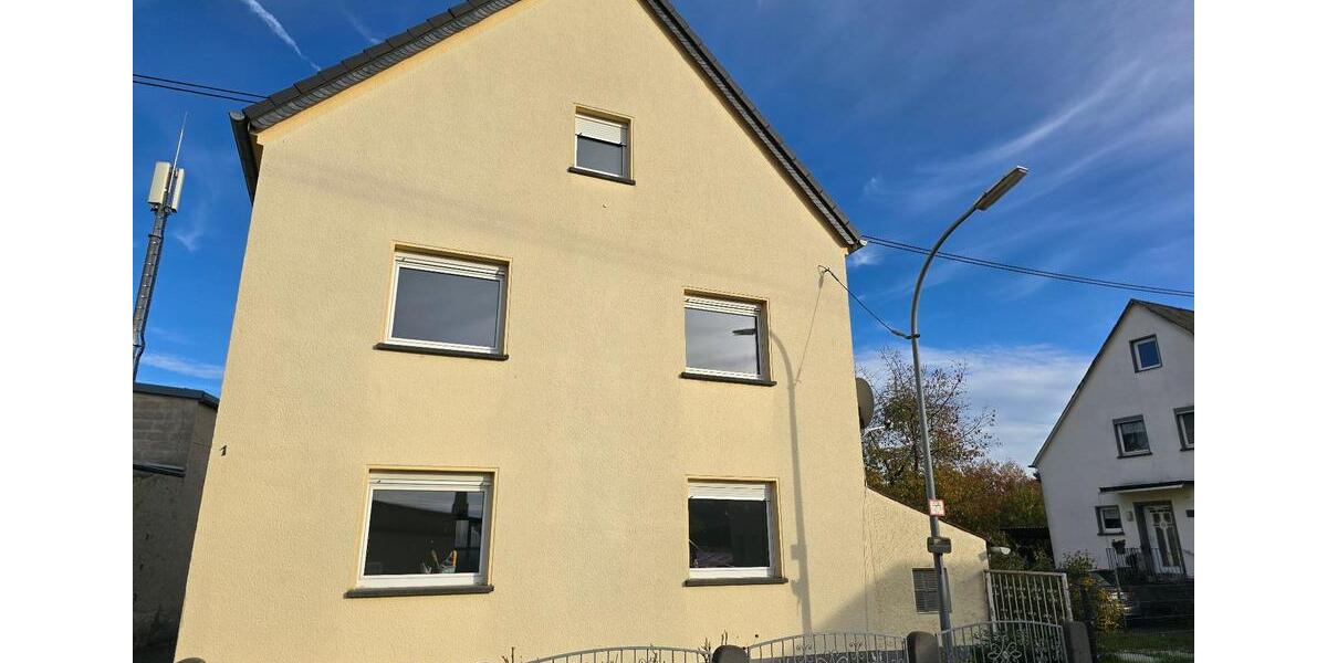 Komplett renoviertes Einfamilienhaus in dörflicher Lage 4 zimmer