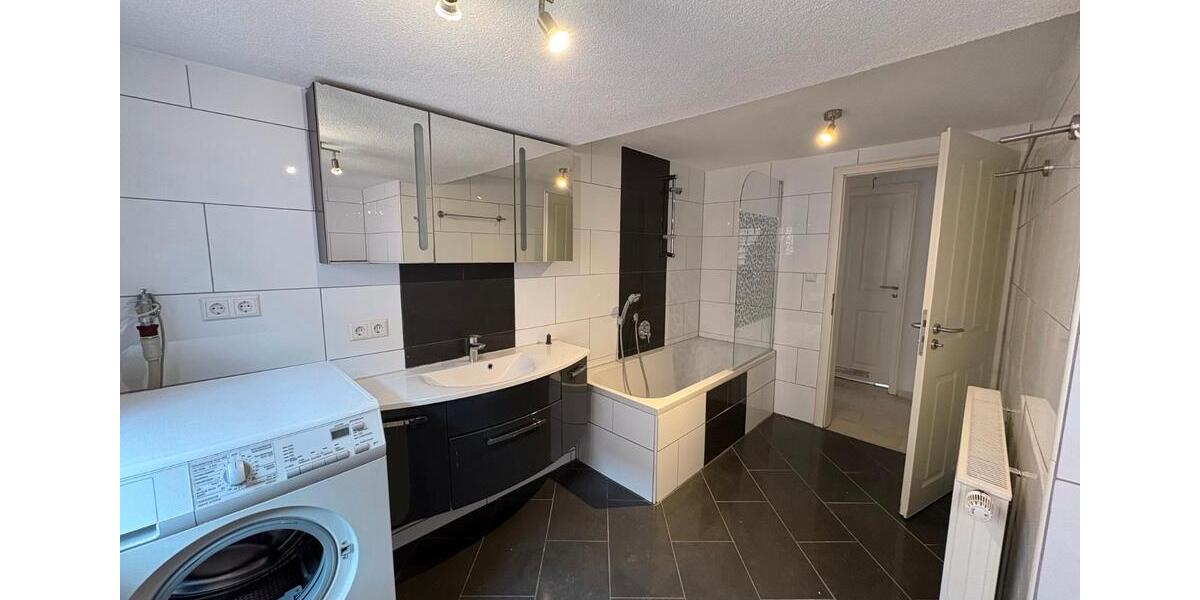 Etagenwohnung Dinkelsbühl - 4 Zimmer, 93 m&sup2;, 1.120&euro; | Angebot:26677246