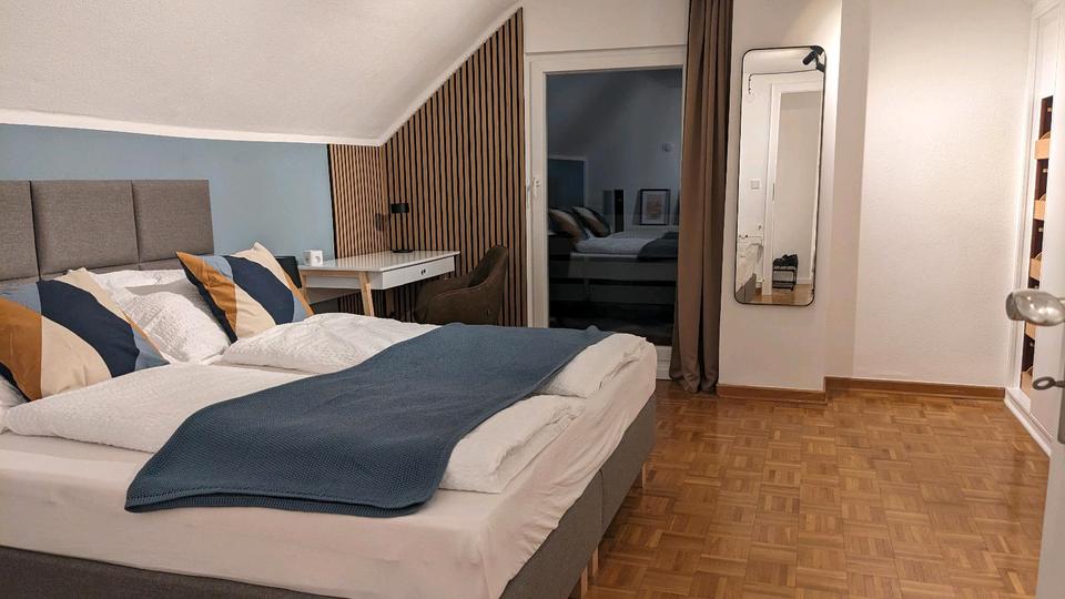 Dachgeschoßwohnung Bonn Tannenbusch - 2 Zimmer, 75 m&sup2;, 2.500&euro; | Angebot:24379807