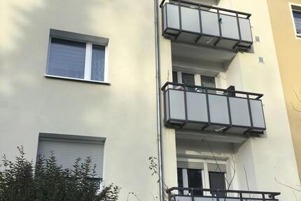 Perfekt für uns: 2-Zimmer-Stadtwohnung mit Balkon ins Grüne! zimmer
