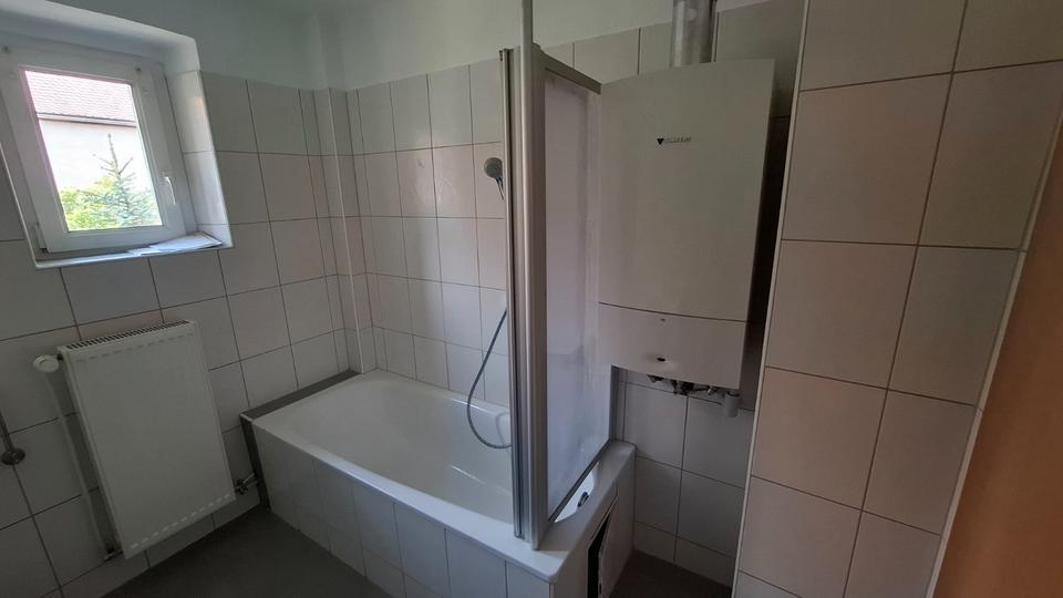 Erdgeschoßwohnung Gerolzhofen - 3 Zimmer, 75 m&sup2;, 432&euro; | Angebot:26425727