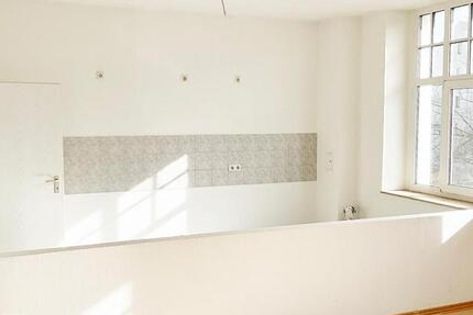 ***SCHÖNE, HELLE 3-RAUMWOHNUNG MIT OFFENER KÜCHE IM ZENTRUM VON RIESA*** zu vermieten 3 zimmer