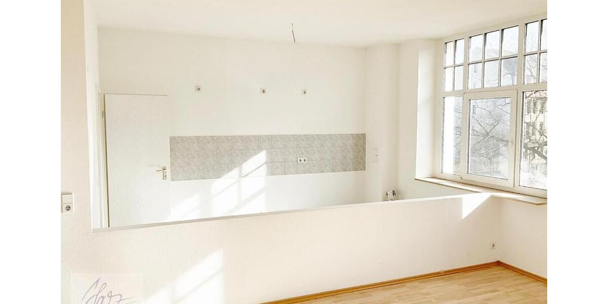 ***SCHÖNE, HELLE 3-RAUMWOHNUNG MIT OFFENER KÜCHE IM ZENTRUM VON RIESA*** zu vermieten 3 zimmer