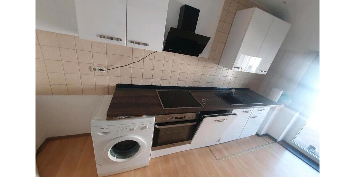 Wohnen auf Zeit Freiburg im Breisgau - 4 Zimmer, 12 m&sup2;, 350&euro; | Angebot:26671228