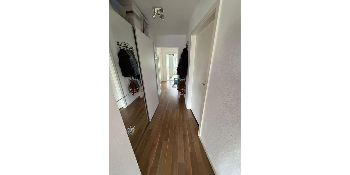 Etagenwohnung Ellhofen - 3 Zimmer, 70 m&sup2;, 1.100&euro; | Angebot:26701938