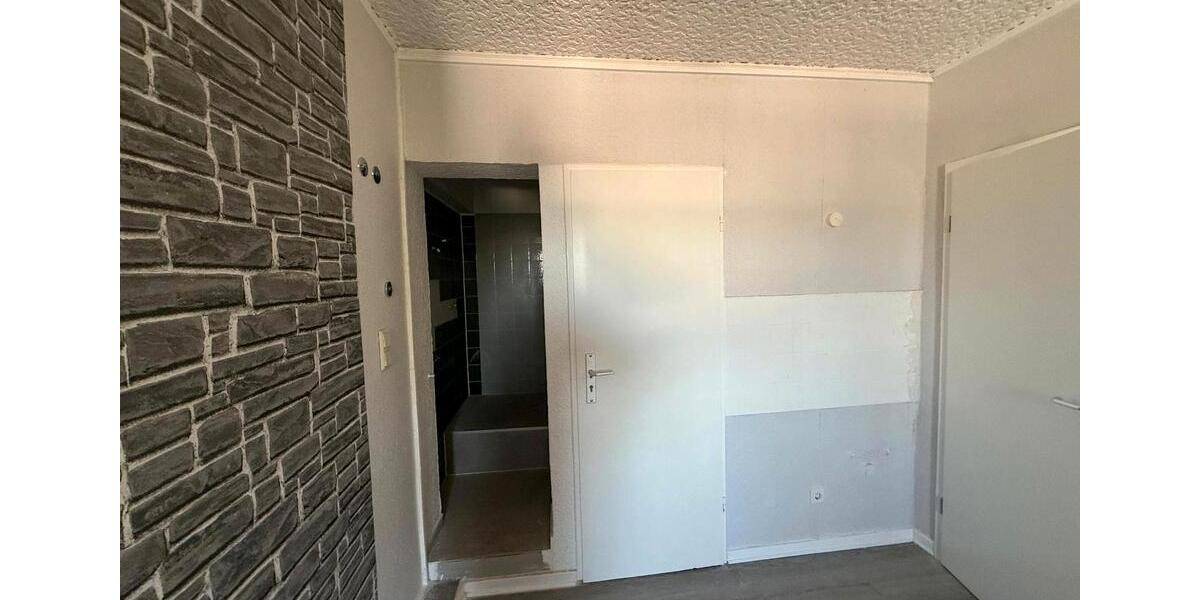 Dachgeschoßwohnung Oberhausen Alstaden - 4 Zimmer, 77 m&sup2;, 850&euro; | Angebot:24433372