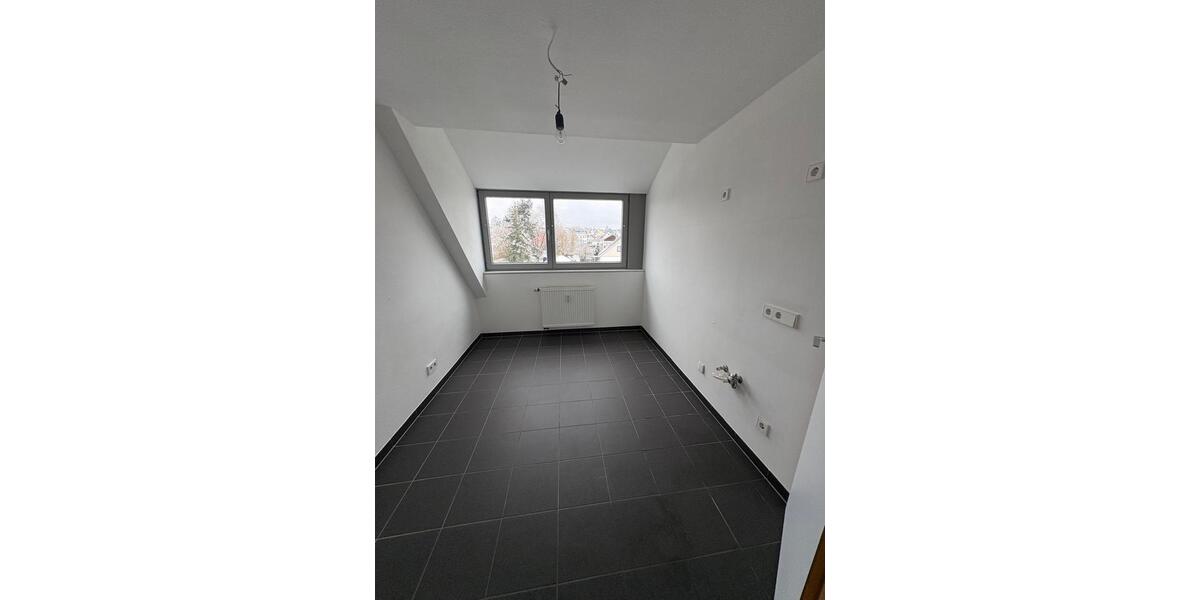 Dachgeschoßwohnung Trossingen - 2 Zimmer, 45 m&sup2;, 800&euro; | Angebot:25960846