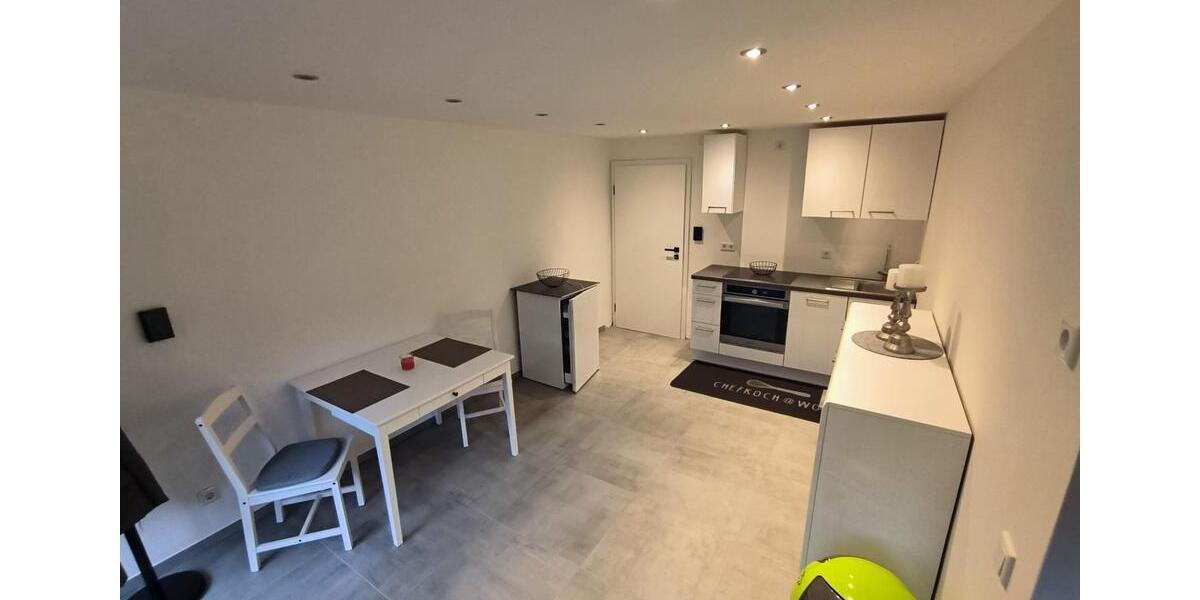 1,5- Zimmerwohnung mit Wlan, TV, Küche, DuscheWC, Waschmaschine, Trockner, Terrasse und Parkplatz 1 zimmer