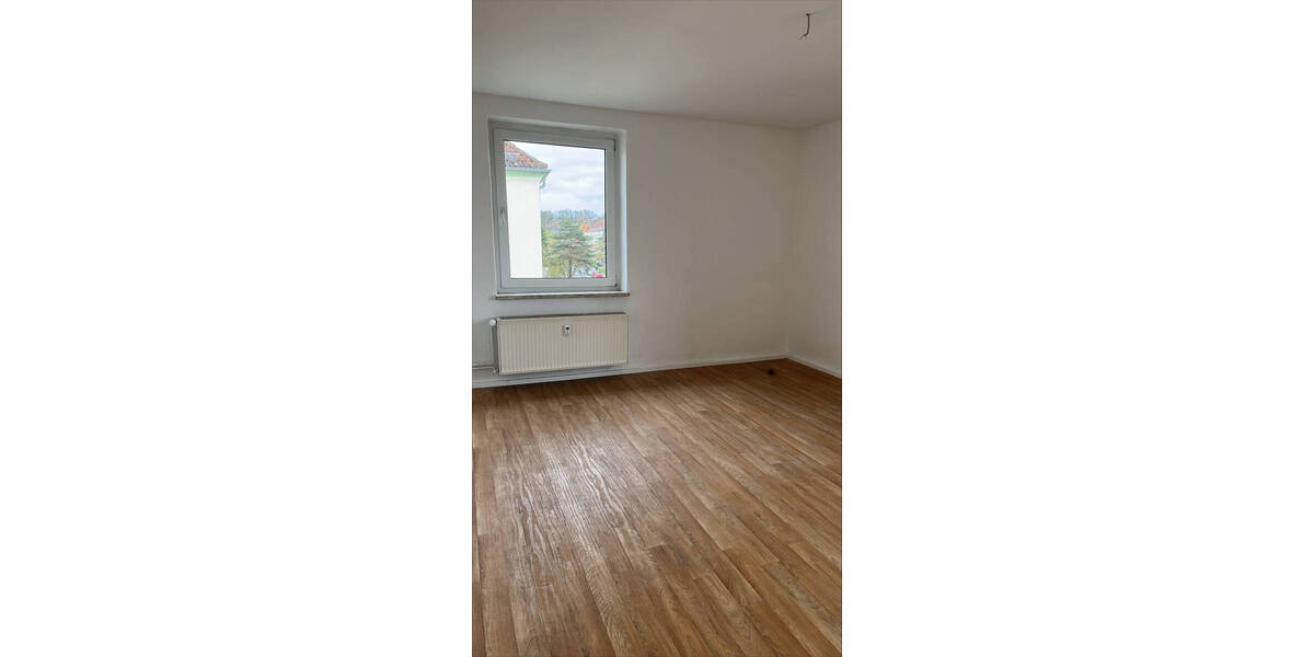 Etagenwohnung Weißenfels - 3 Zimmer, 66 m&sup2;, 450&euro; | Angebot:26618128