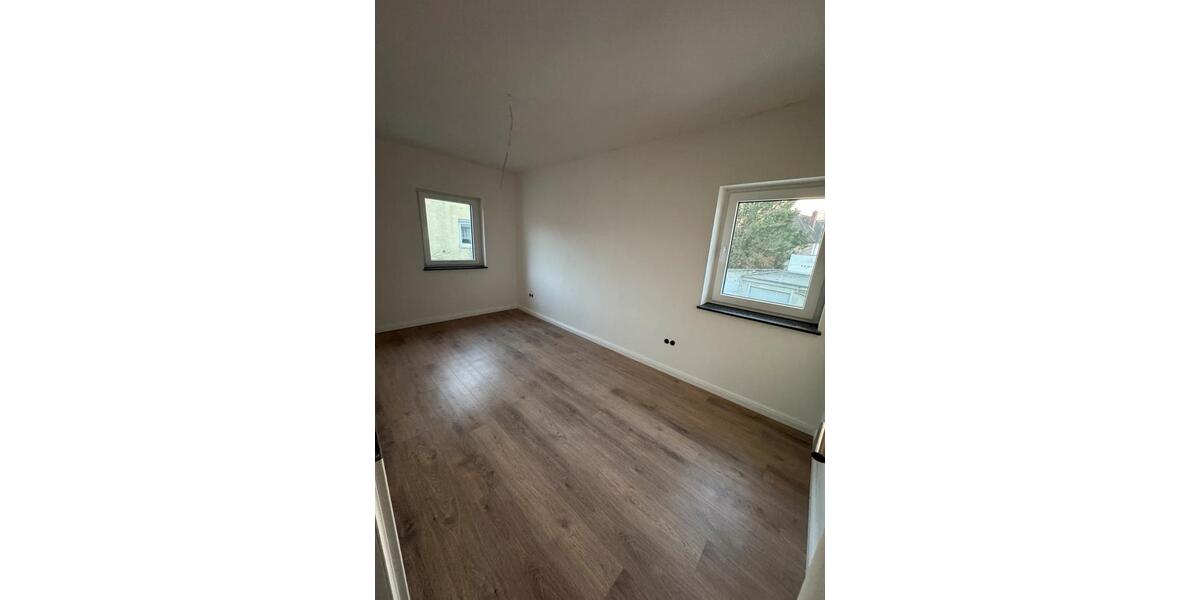 3-Zimmer-Wohnung – Kern saniert – Balkon – Fußbodenheizung 3 zimmer