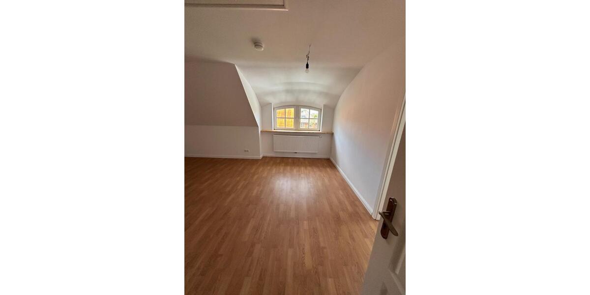 Dachgeschoßwohnung Aukrug - 2.5 Zimmer, 75 m&sup2;, 860&euro; | Angebot:26050947