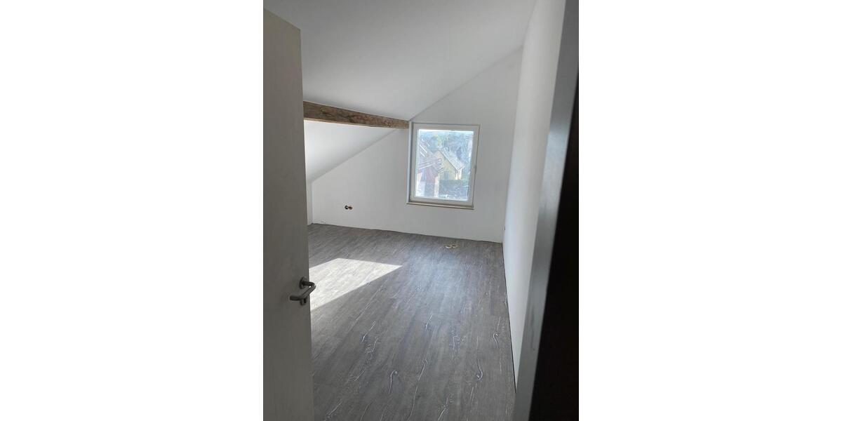Dachgeschoßwohnung Bad Liebenstein - 2 Zimmer, 70 m&sup2;, 570&euro; | Angebot:26632753