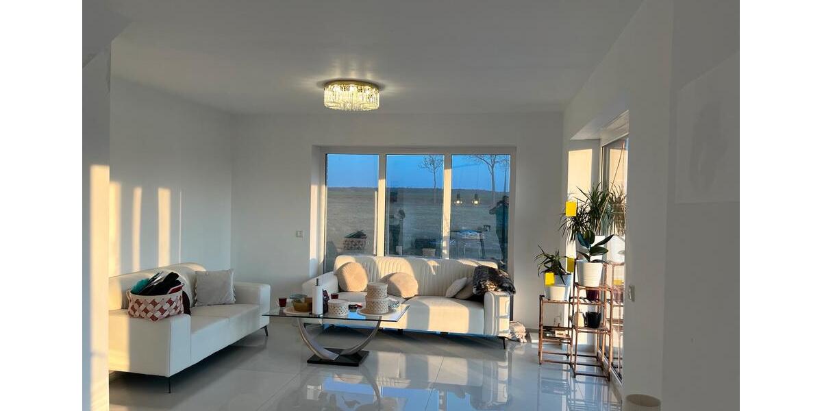 Doppelhaushälfte Langenhagen Engelbostel - 5 Zimmer, 153 m&sup2;, 2.800&euro; | Angebot:25819103