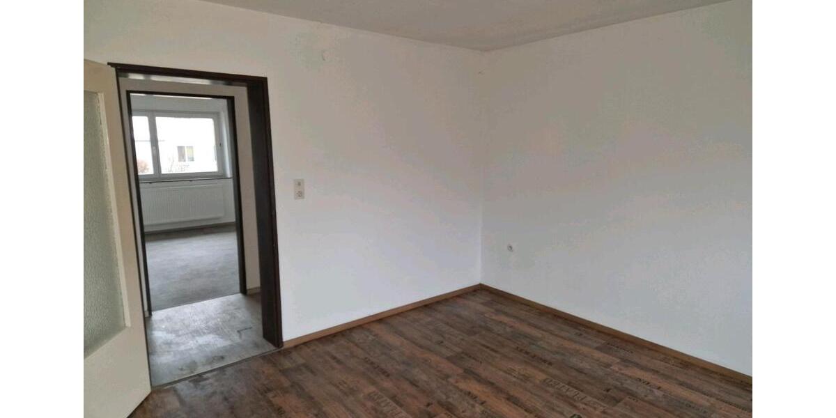 Erdgeschoßwohnung Ipsheim - 3 Zimmer, 74 m&sup2;, 950&euro; | Angebot:24551266