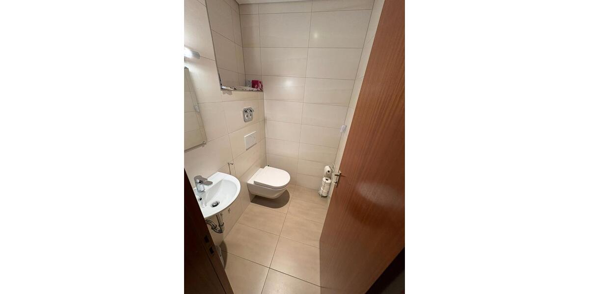 Wohnen auf Zeit Esslingen am Neckar Hegensberg - 15 Zimmer, 80 m&sup2;, 420&euro; | Angebot:26581446