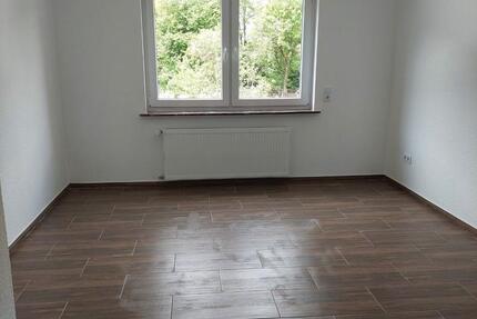 Schöne frisch renovierte Erdgeschoßwohnung