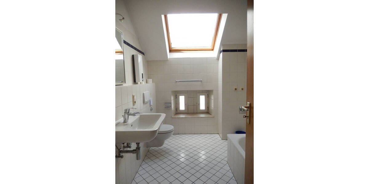 Trier Innenstadt 3 ZKB 86,64 qm, Balkon DG 2. OG o. Fahrstuhl, ruhig, nur mit Wohnberechtigungsschein 3 zimmer