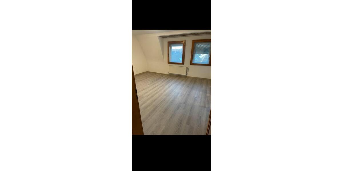 Etagenwohnung Riegelsberg - 3 Zimmer, 92 m&sup2;, 650&euro; | Angebot:26250189