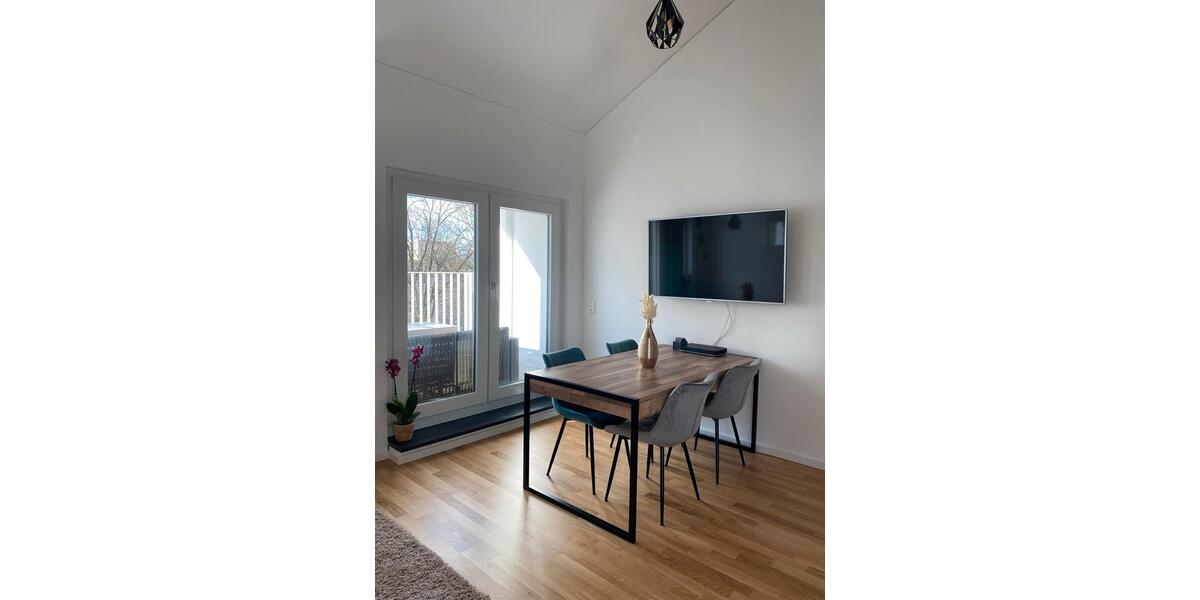 Dachgeschoßwohnung München Thalkirchen-Obersendling-Forstenried-Fürstenried-S - 3 Zimmer, 80 m&sup2;, 2.050&euro; | Angebot:25045994