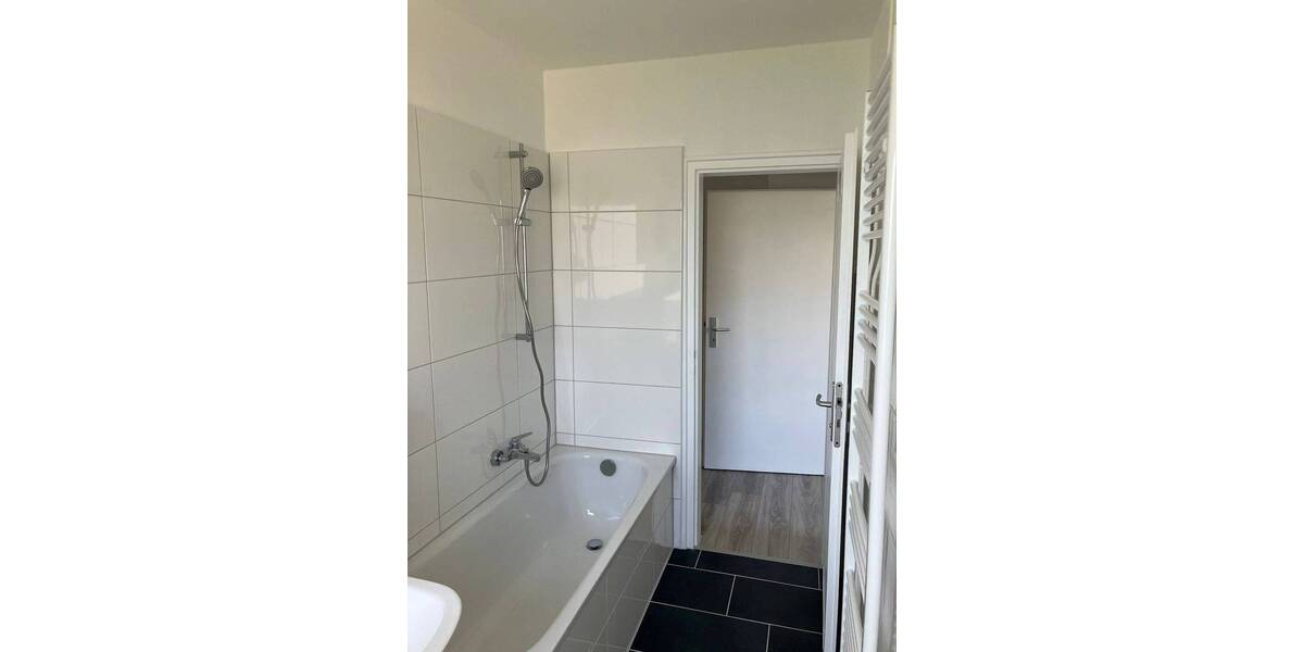 Etagenwohnung Salzgitter Lebenstedt - 4 Zimmer, 74 m&sup2;, 446&euro; | Angebot:26259206