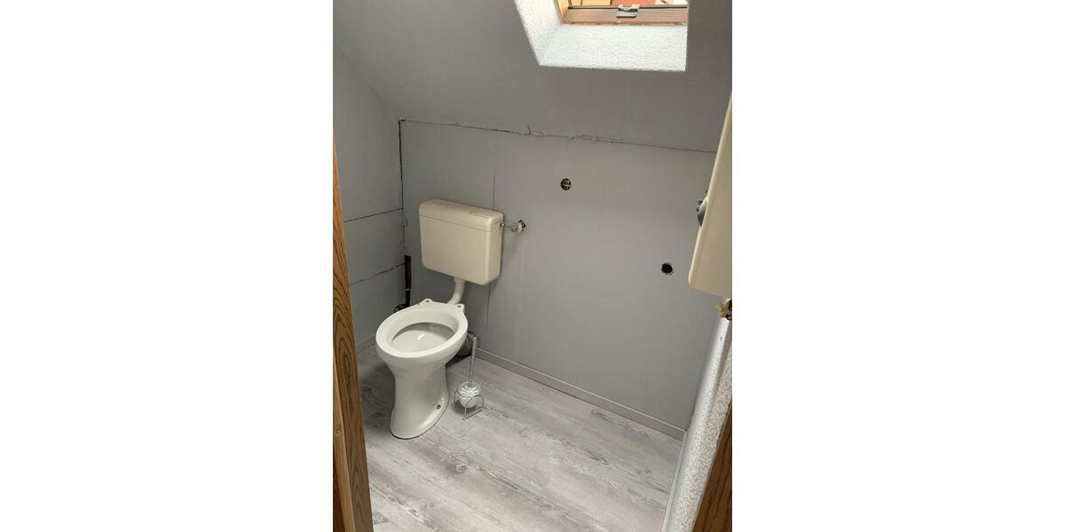 Dachgeschoßwohnung Selters (Westerwald) - 2 Zimmer, 50 m&sup2;, 400&euro; | Angebot:25860014