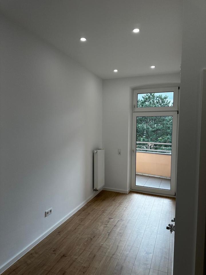 Schöne 1-Zimmer-Wohnung mit Küchenzeile zimmer