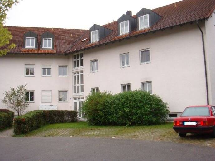 Etagenwohnung Simbach a.Inn Erlach - 4 Zimmer, 95 m&sup2;, 649&euro; | Angebot:26568573
