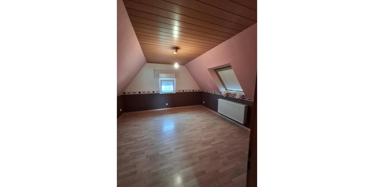Dachgeschoßwohnung Sohren - 5 Zimmer, 115 m&sup2;, 750&euro; | Angebot:26123490