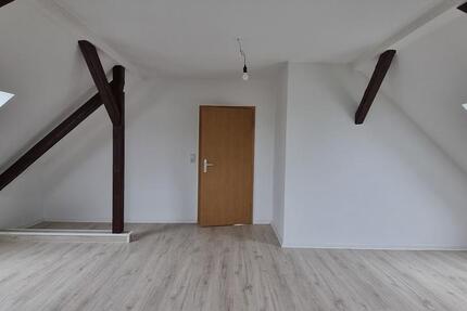 Einziehen und Wohlfühlen! Gemütliche Dachgeschosswohnung inkl. Einrichtungsgutschein* zimmer