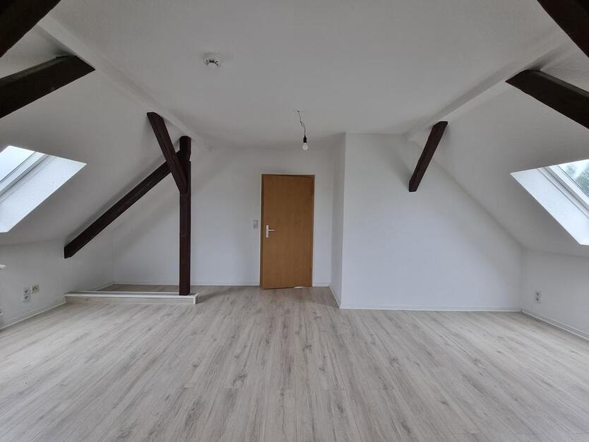 Einziehen und Wohlfühlen! Gemütliche Dachgeschosswohnung inkl. Einrichtungsgutschein* zimmer