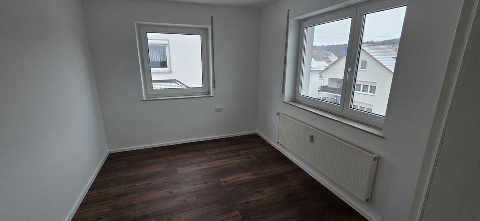 Etagenwohnung Blaustein - 4 Zimmer, 85 m&sup2;, 1.400&euro; | Angebot:24474926